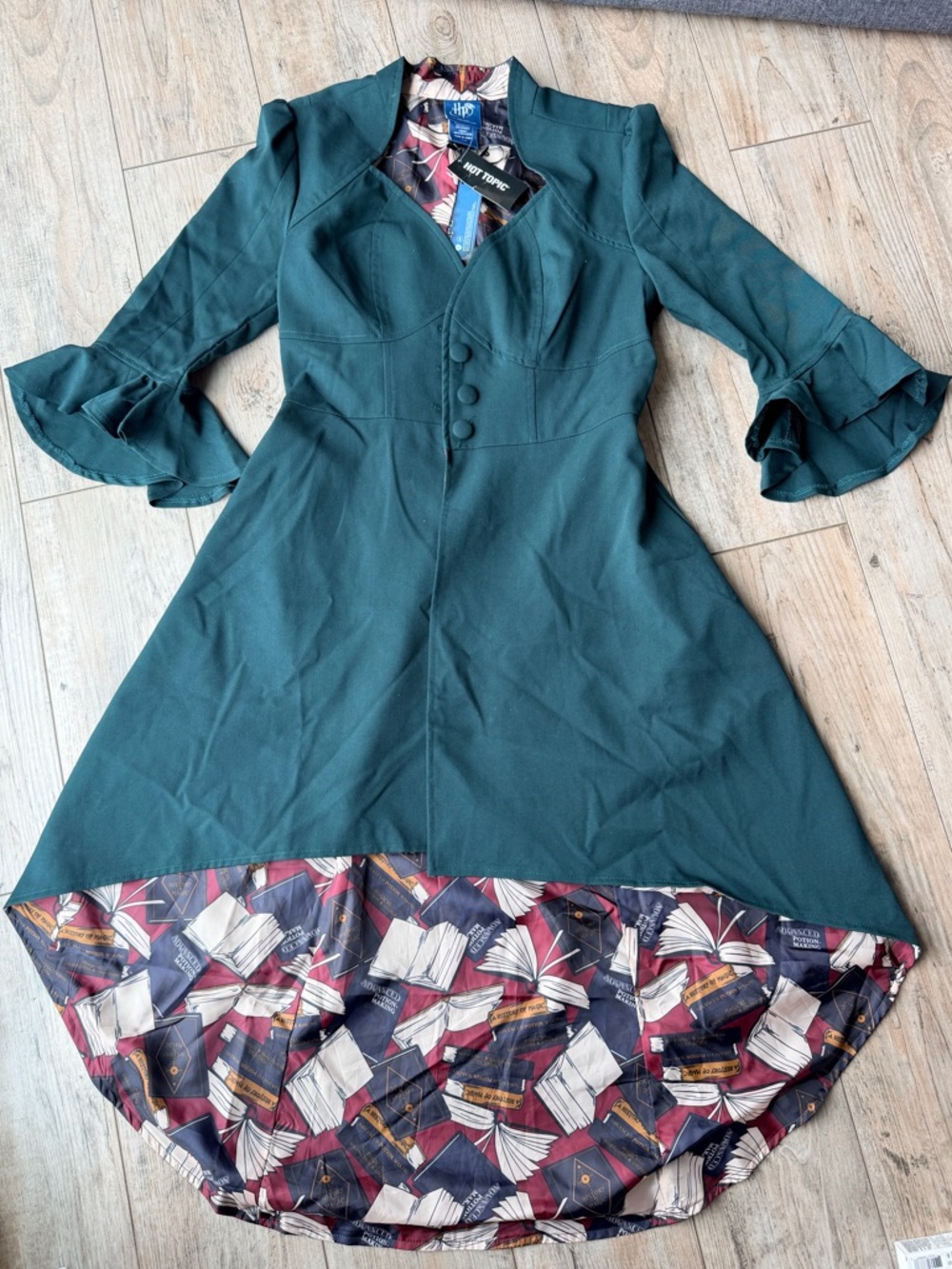 NWT Harry Potter Hot Topic Slytherin Textbook Overcoat Bell Sleeves Small Coat